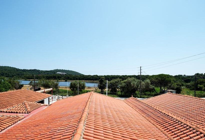 ホテル Koukounaries Beach