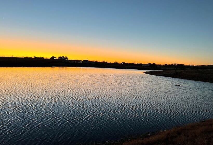 ホテル Lake Serenity Ranch