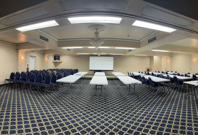 فندق M Morgantown   Wvu Area