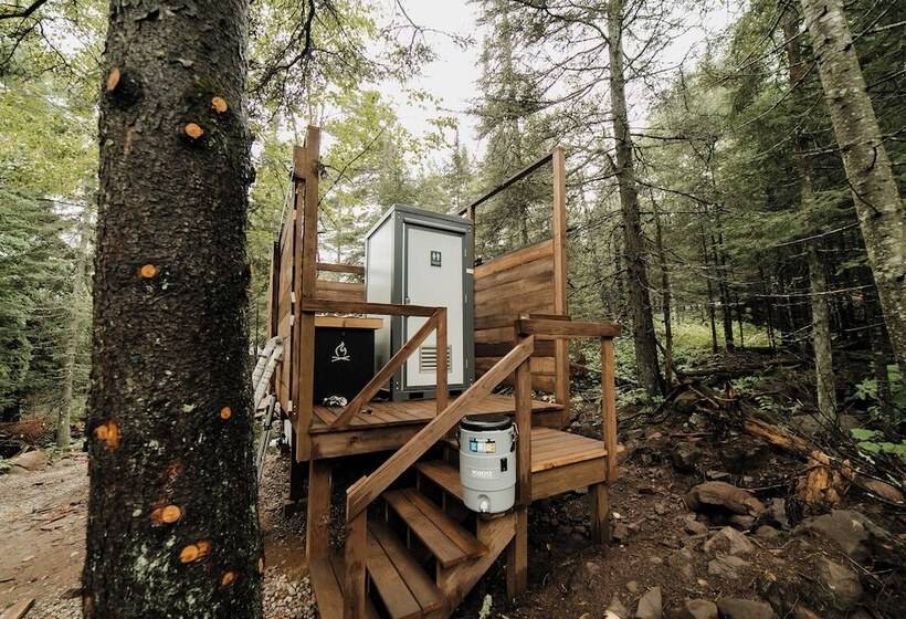 בית מלון כפרי North Shore Camping Company