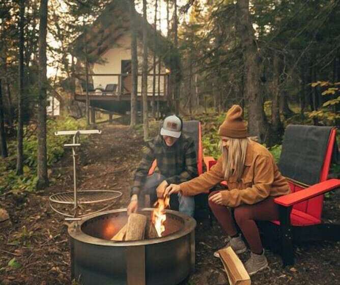 בית מלון כפרי North Shore Camping Company