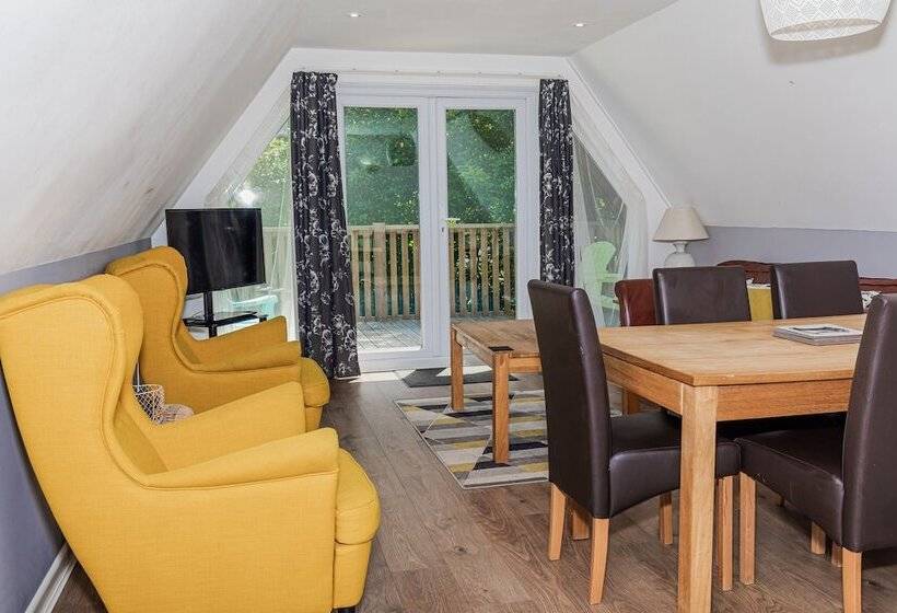 酒店 Over The Horizon Lodges