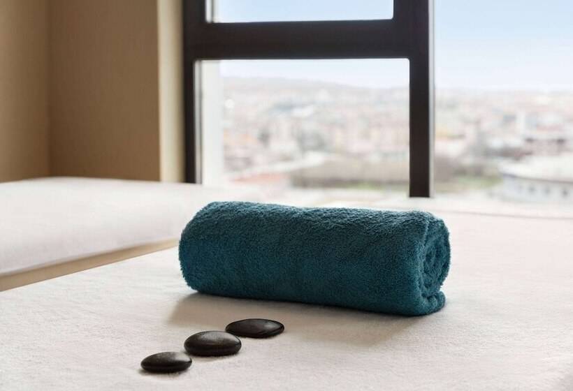 בית מלון כפרי Ramada By Wyndham Karapinar