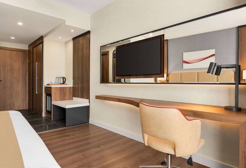 בית מלון כפרי Ramada By Wyndham Karapinar