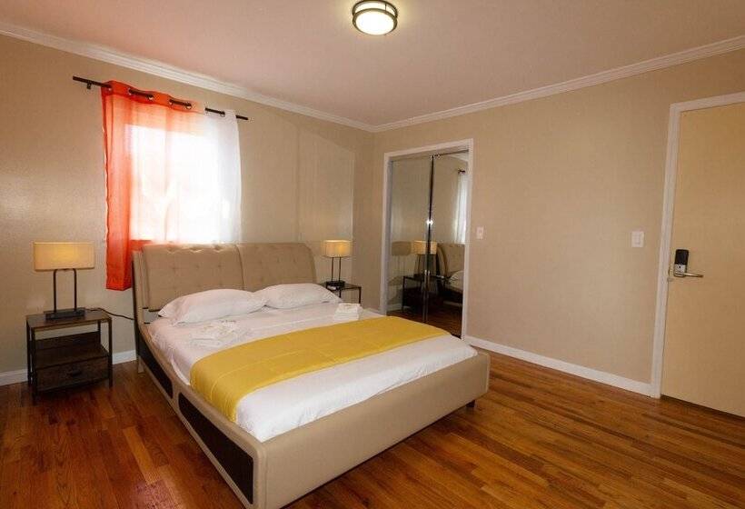 فندق ريفى Cheerful & Beautiful 3 Bedroom Ranch