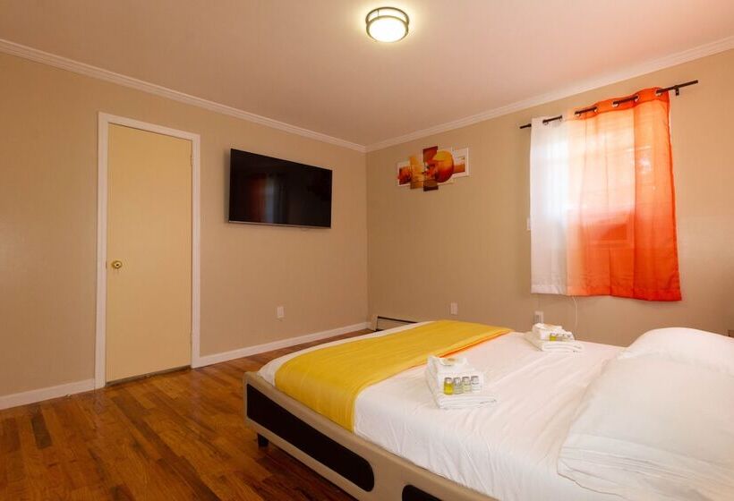 فندق ريفى Cheerful & Beautiful 3 Bedroom Ranch