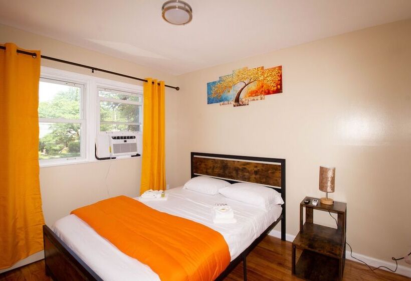 فندق ريفى Cheerful & Beautiful 3 Bedroom Ranch