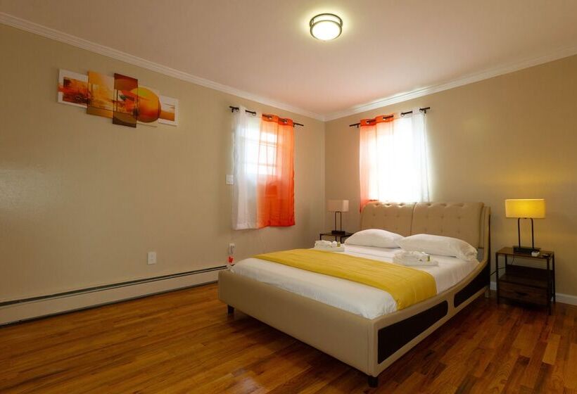 فندق ريفى Cheerful & Beautiful 3 Bedroom Ranch