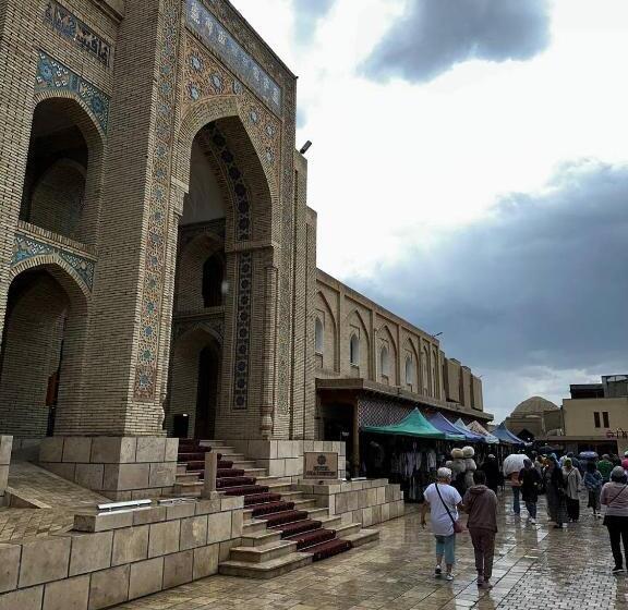 فندق Shahristan Plaza