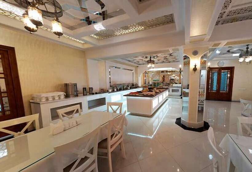 فندق Shahristan Plaza