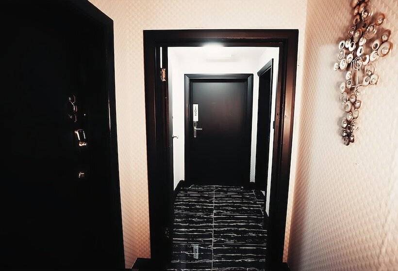 Отель Boutique Shut Eyes In London