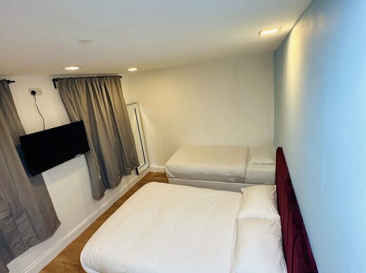 Отель Boutique Shut Eyes In London