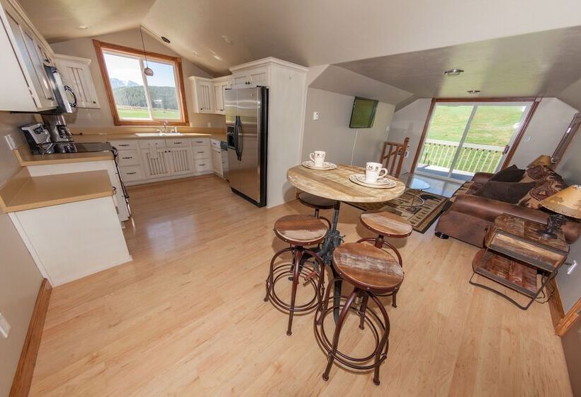 فندق Star Valley Lodge