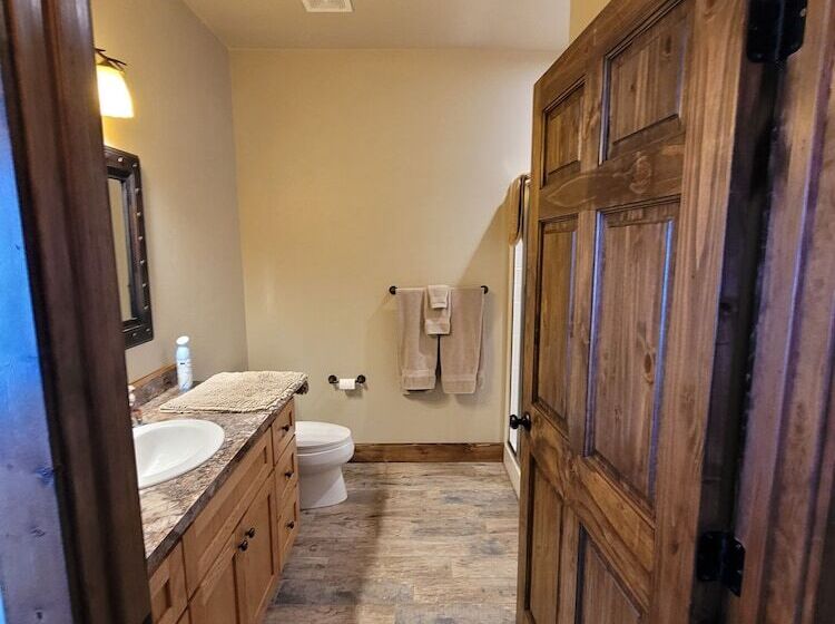 فندق Star Valley Lodge