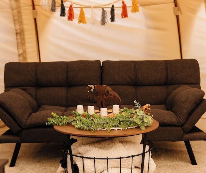 בית מלון כפרי Starlight Retreat Yellowstone