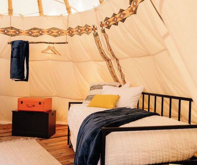 בית מלון כפרי Starlight Retreat Yellowstone