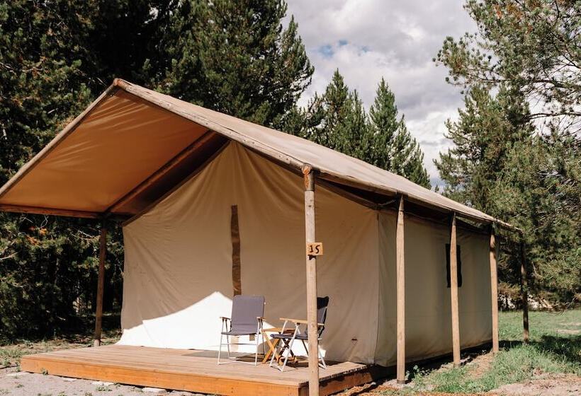 בית מלון כפרי Starlight Retreat Yellowstone