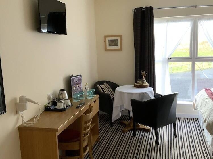 בית מלון כפרי The Hedges