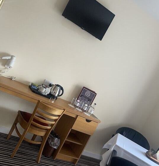 בית מלון כפרי The Hedges