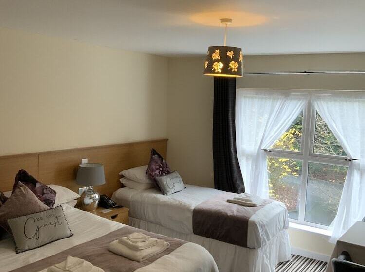 בית מלון כפרי The Hedges