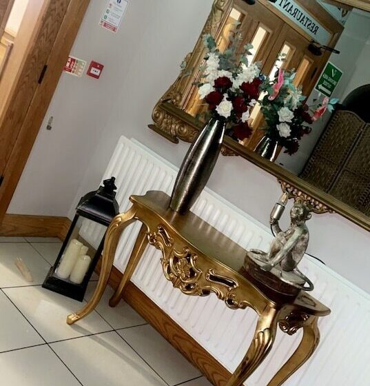 בית מלון כפרי The Hedges