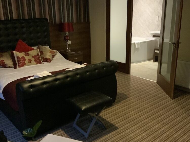 בית מלון כפרי The Hedges