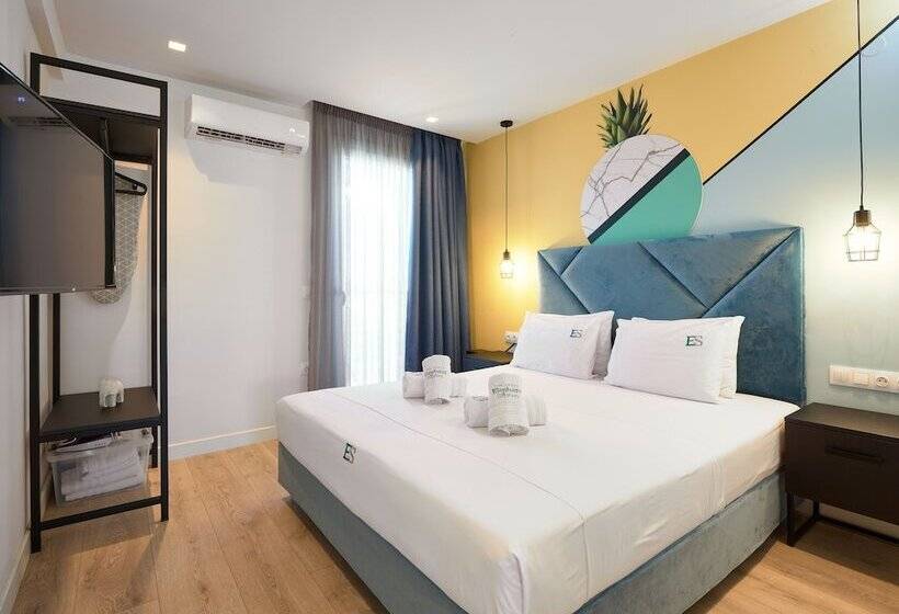 فندق Urban Elephant Suites