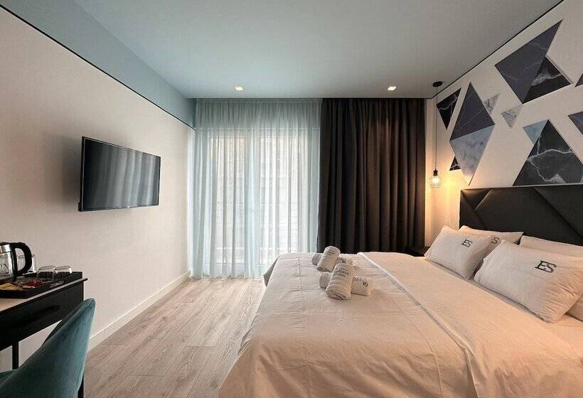 فندق Urban Elephant Suites