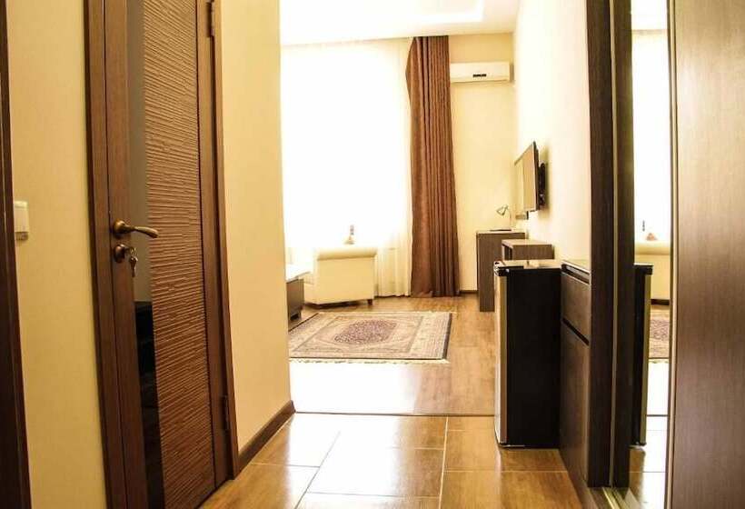 هتل Vatan Dushanbe