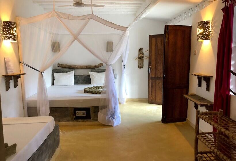 Отель Zanzistar Lodge