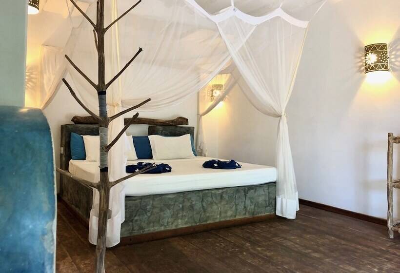 Отель Zanzistar Lodge