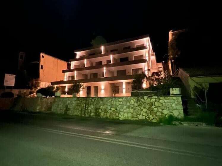 Kaiser Luxury Suites