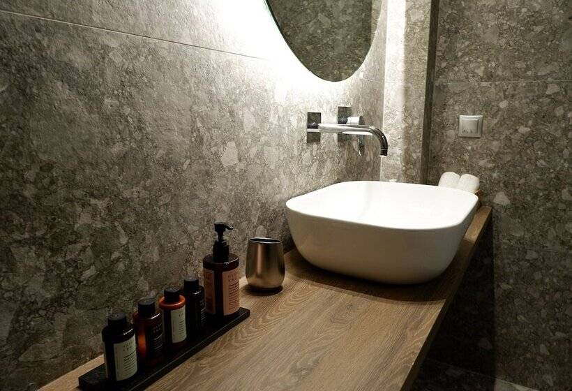 Kaiser Luxury Suites