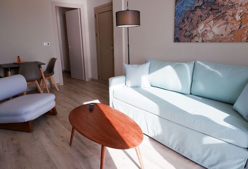 Kaiser Luxury Suites