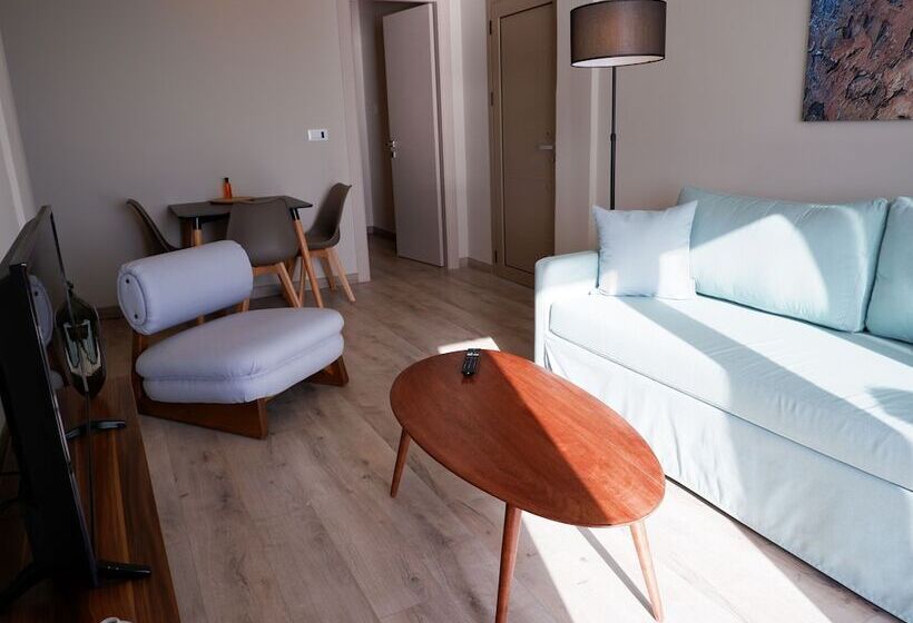 Kaiser Luxury Suites