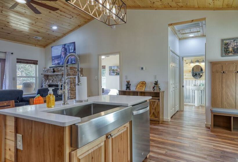 La Hacienda Under The Sun   2 Bedrooms, 2 Baths, Sleeps 4 2 Cabin By Redawning