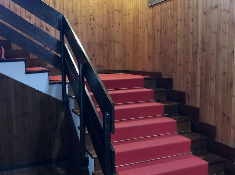 La Punta Dell Iceberg