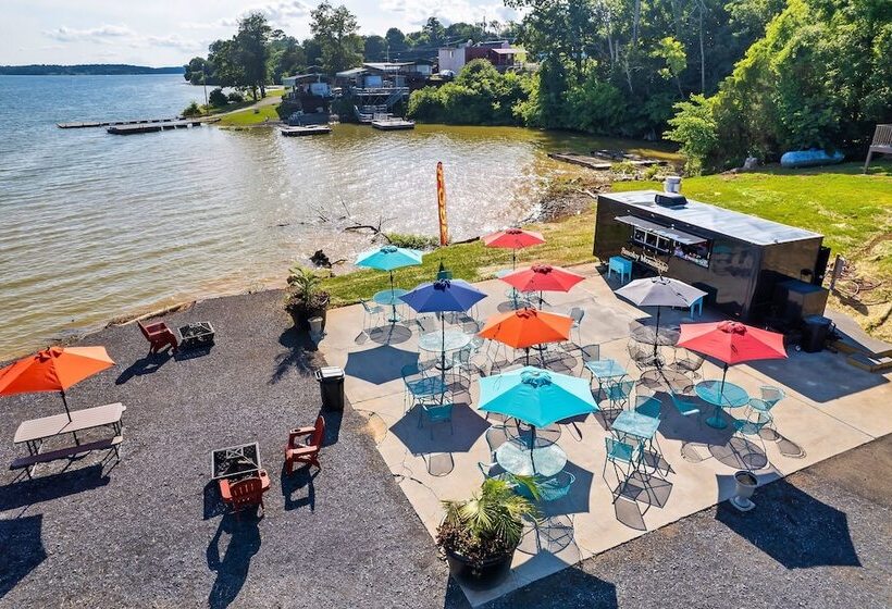 Lakeside Cottage