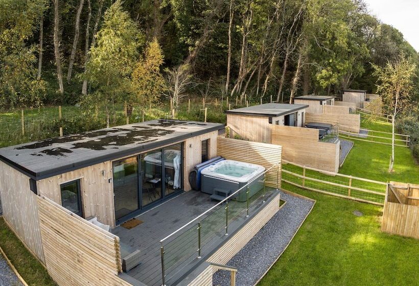 Langland Bay Lookout   Cabin   Landimore