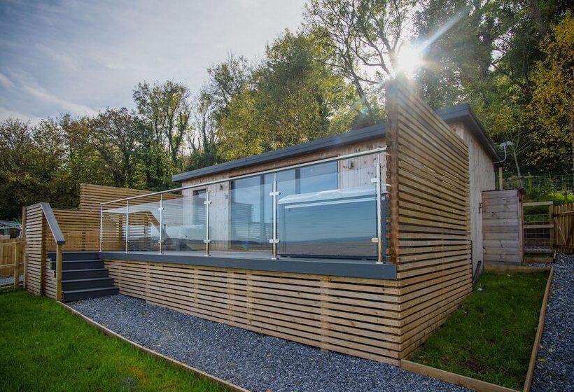 Langland Bay Lookout   Cabin   Landimore