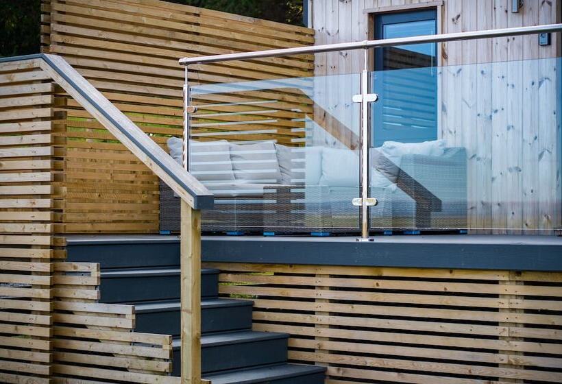 Langland Bay Lookout   Cabin   Landimore