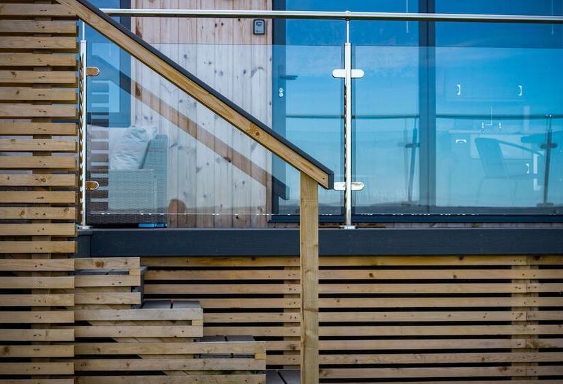 Langland Bay Lookout   Cabin   Landimore