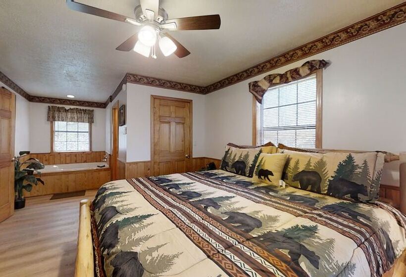 Little Mountain Hideaway