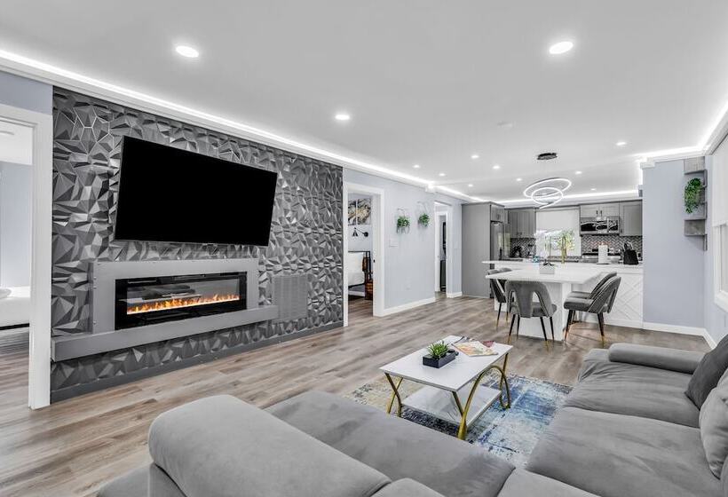 Luxury 3br House In Charlotte