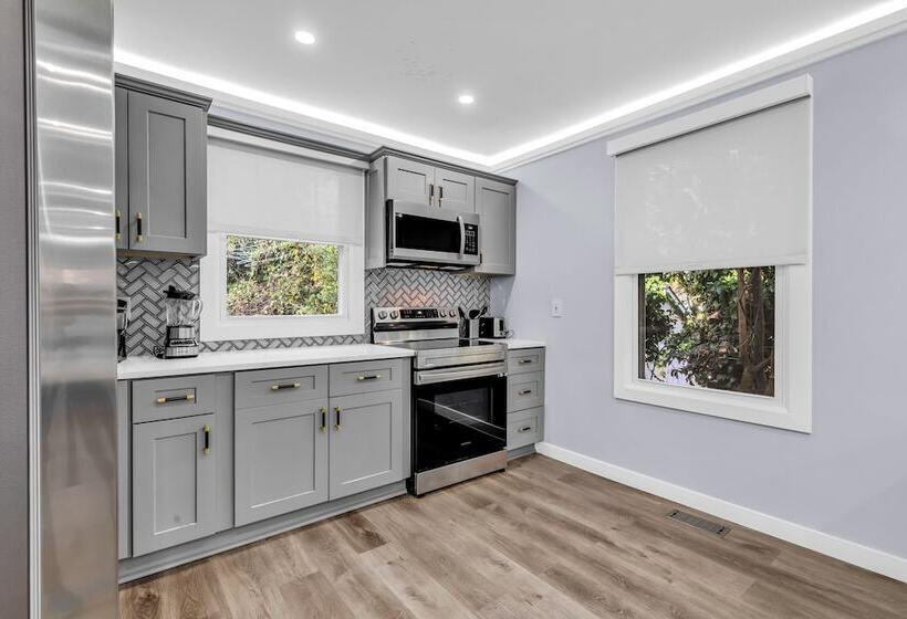 Luxury 3br House In Charlotte