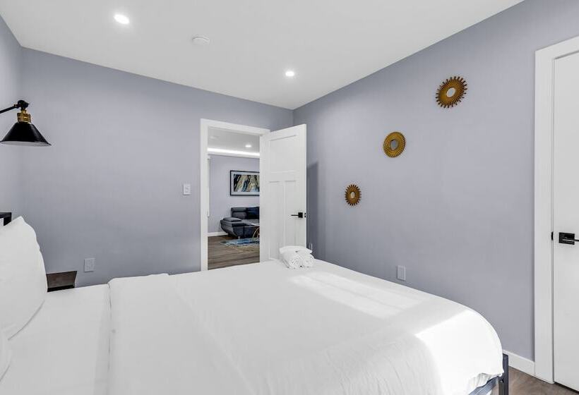 Luxury 3br House In Charlotte