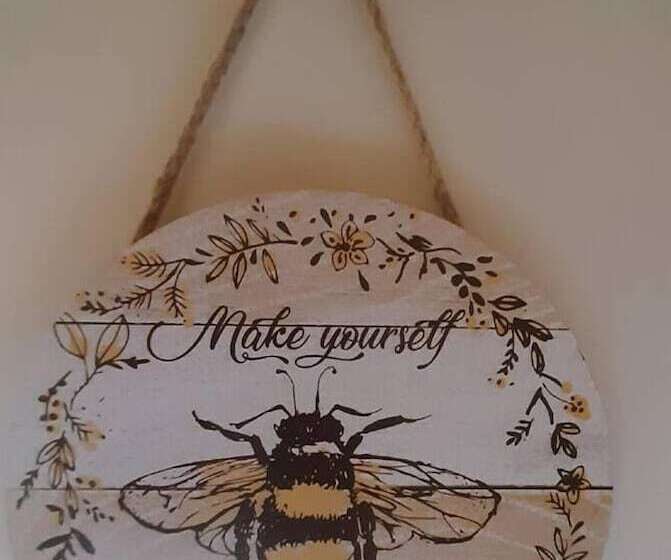 Shepherds Hut With Hot Tub On Anglesey North Wales