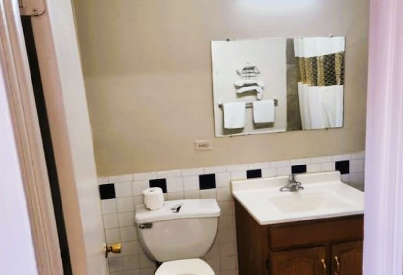 Manor Motel By Oyo Near Oak Brook/chicago Westchester