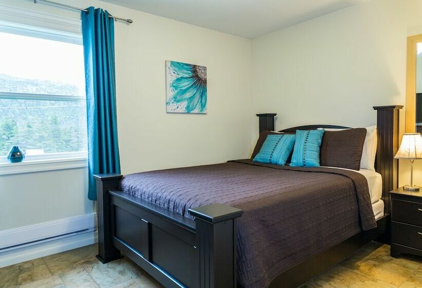 Middle Brook Cottages & Chalets