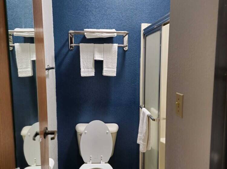 فندق على الطريق Budget Inn By OYO Barnesville Hwy 41